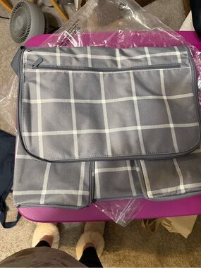 thirty-one Get Creative Large Carrier with Gray Window Pane